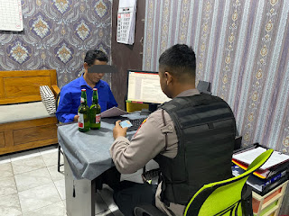 Deteksi Peredaran Miras Ilegal di Mojokerto, Gercep Satsamapta Amankan Penjual Tak Berizin