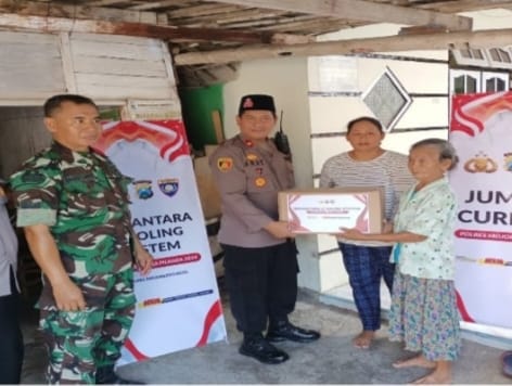 Jum'at Curhat Wujudkan Pilkada Damai, Polres Mojokerto Kota Bagikan Sembako ke Masyarakat