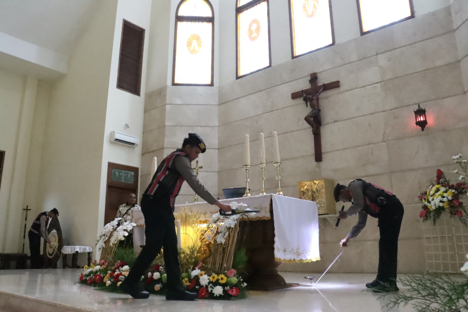 Jemaah Gereja Apresiasi Upaya Sterilisasi Gereja Polisi di Kota Mojokerto